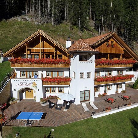 Apartments Mirabell Livinallongo Del Col Di Lana Dış mekan fotoğraf