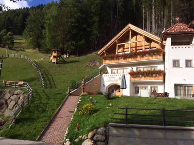 Apartments Mirabell Livinallongo Del Col Di Lana Dış mekan fotoğraf