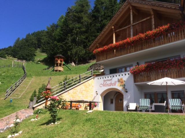Apartments Mirabell Livinallongo Del Col Di Lana Dış mekan fotoğraf